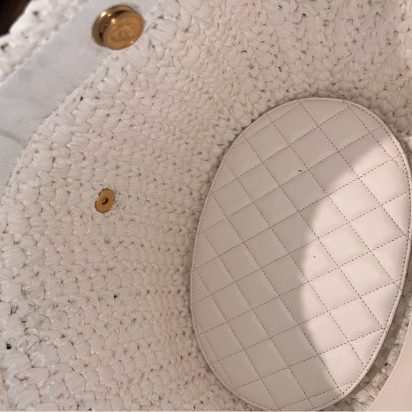 CHANEL NWOT Runway Tweed Tote Bag! This is a unique Sample bag from Chanel’s FW! - Picture 4 of 11